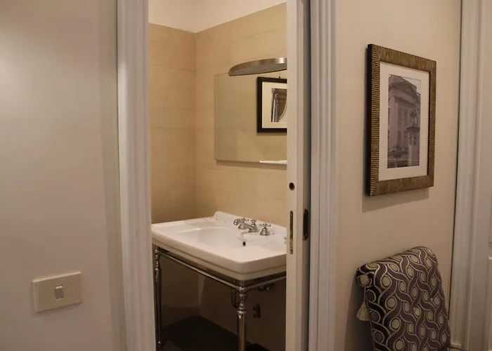 Via Napoli Lejlighed *